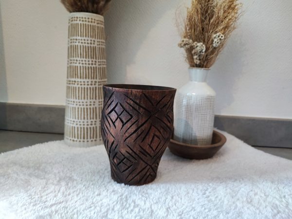 pot en bois noyer